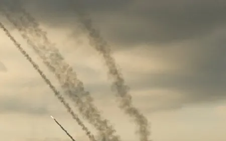 الجيش الإسرائيلي: اعترضنا 5 صواريخ أطلقت من لبنان باتجاه خليج حيفا