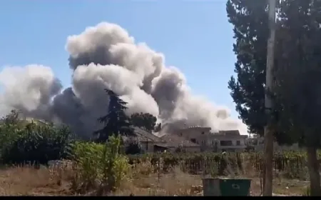 بالفيديو - مشاهد من الغارة التي استهدفت حي الجامع في رياق