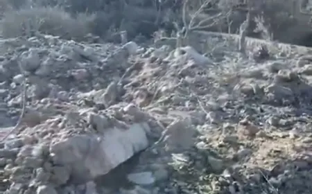 بالفيديو - مشاهد من الدمار الذي خلفته غارة الاحتلال على بلدة الدوير قضاء النبطية