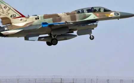 المرصد": 10 قتلى بغارات إسرائيلية على مستودعات لحزب الله في سوريا