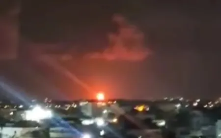 مشاهد من اشتعال الحرائق في منصه الغاز في الخضيرة بتل ابيب بعد استهداف حرب الله لها