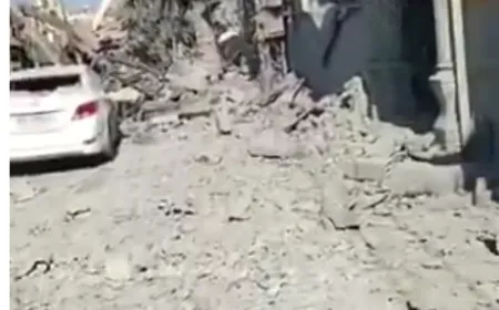 غارة استهدفت مبنى من 4 طبقات في بلدة ديرقانون رأس العين