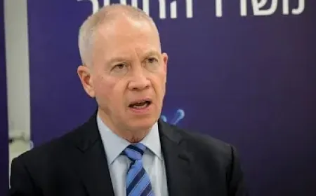 وزير الحرب السابق "بني غانتس" تعليقًا على خبر إقالة "يوآف جالانت": السياسة على حساب الأمن القومي.