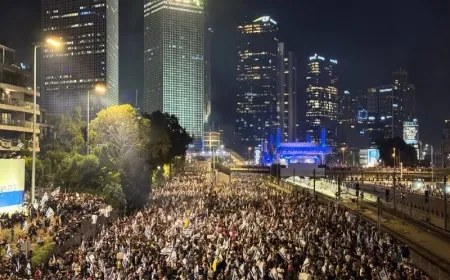 القناة 12 :جماهير كبيرة تتواجد في شارع أيالون وتسدها في الاتجاهين