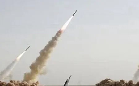 القناة 13 الإسرائيلية: رصد إطلاق نحو 50 صاروخا من لبنان على مناطق بشمال إسرائيل منذ صباح اليوم