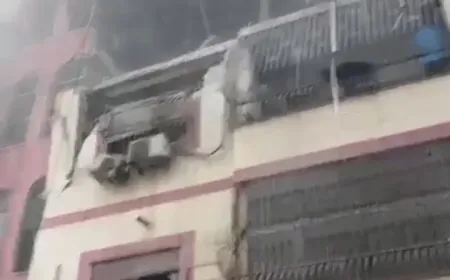 بالفيديو -قصف إسرائيلي استهدف منطقة السيدة زينب جنوب العاصمة السورية دمشق.