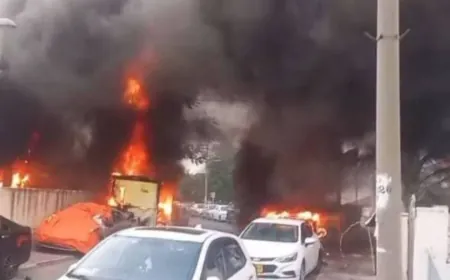 صور جديدة.. تجمع "الكريوت" الاستيطاني يشتعل، جرّاء القصف الصاروخي من لبنان.