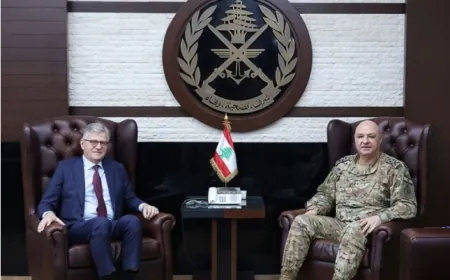 استقبل قائد الجيش العماد جوزاف عون في مكتبه في اليرزة وكيل الأمين العام للأمم المتحدة لعمليات السلام Jean-Pierre Lacroix