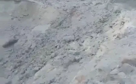 بالفيديو ـ الغـارات الإسـرائيلية تتسبّب بتكوّن حفرة عميقة على طريق الخردلي باتجاه مرجعيون ما أدى إلى فصل النبطية عن مرجعيون