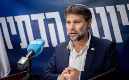 سموتريتش: لدينا فرصة مع ترامب لتشجيع الهجرة الطوعية من غزة