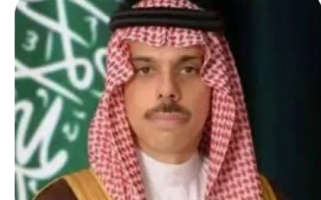 وزير الخارجية السعودي يتلقّى اتصالاً هاتفياً من وزير الخارجية السوري