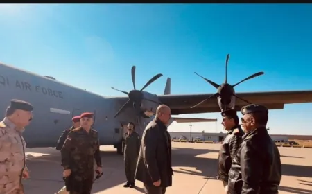 وزير الدفاع العراقيّ تفقد قوات بلاده المنتشرة على الحدود مع سوريا