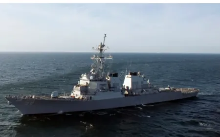 الحوثيون: استهدفنا بعملية نوعية مركبة مدمرة أميركية و3 سفن تابعة لها