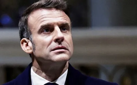 الرئيس الفرنسي: الهمجية سقطت أخيرا في ⁧‫سوريا‬⁩ وأشيد بالشعب السوري وشجاعته