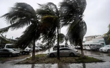 إعصار عنيف في طريقه إلى الساحل الشرقي الأميركي