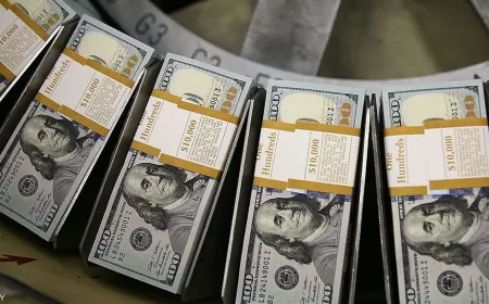 الدولار يقفز لأعلى مستوى خلال اكثر من اسبوعين