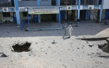 20 شهيداً في قصف إسرائيلي على مدرسة للأونروا تؤوي نازحين بقطاع غزة