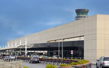 شخصية سياسية سوريّة دخلت مطار بيروت.. وزير الداخلية يكشف هويتها!