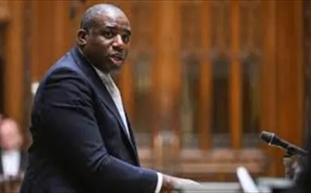 وزير الخارجية البريطانيّ: مسؤولون بريطانيون سيجتمعون مع السلطات السورية الانتقالية