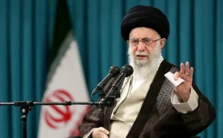 خامنئي: الإطاحة بالأسد لن تضعف إيران