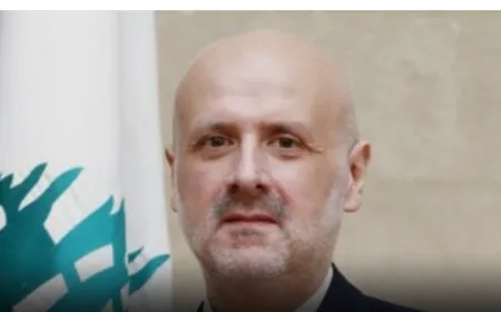 مولوي يجول في المطارمتفقدا الترتيبات والإجراءات الأمنية عشية الاعياد