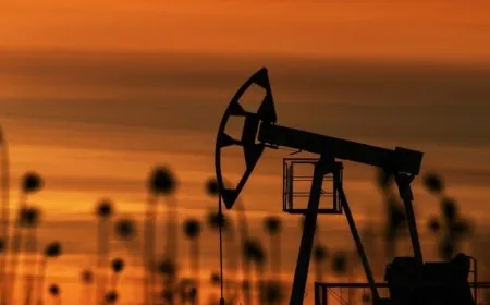 النفط يتراجع في ظل تزايد المخاوف بشأن فائض المعروض بسبب توقعات اقتصادية قاتمة