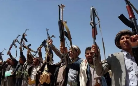 الحوثيون يؤكدون استهداف وسط إسرائيل بصاروخ باليستي