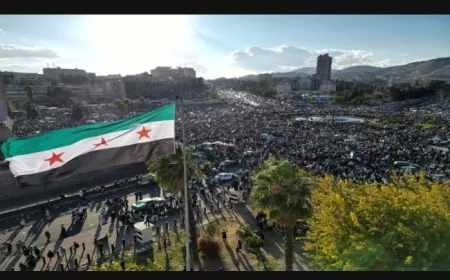 قطر تعيد فتح سفارتها في دمشق وترفع علمها فوق المبنى