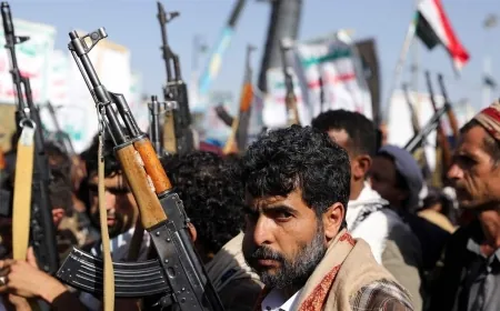 الحوثيون يعلنون استهداف وسط إسرائيل بصاروخ بالستي لليوم الثاني على التوالي