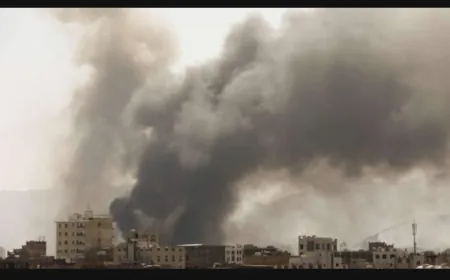 ضربات تستهدف مطار صنعاء الدولي ومواقع أخرى يسيطر عليها الحوثيون في اليمن