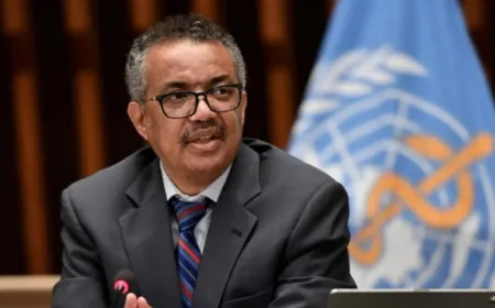 مدير الصحة العالمية: أجلينا موظفاً أصيب في هجوم أمس على مطار صنعاء