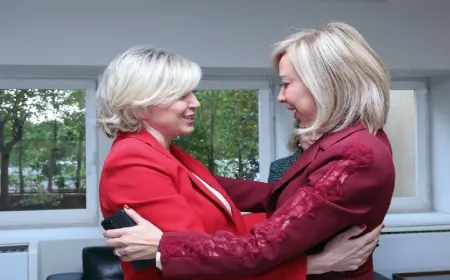 السيدة الأولى تلتقي رئيسة الهيئة الوطنية لشؤون المرأة