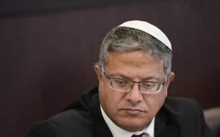 بن غفير يهدد بالإستقالة من حكومة نتنياهو إذا وافقت على إتفاق غزة