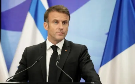 ماكرون يؤكد للرئيس الفلسطيني أهمية "عودة إدارة فلسطينية لحكم غزة"