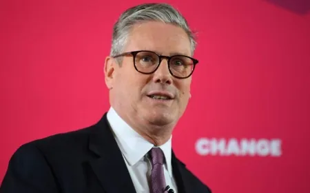 ستارمر يشيد بـ"الأسس الثابتة" للتحالف بين لندن وواشنطن