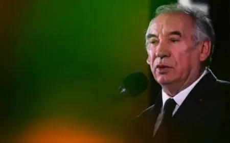 رئيس وزراء فرنسا: أوروبا قد "تُسحق" إذا لم تفعل شيئاً في مواجهة ترامب