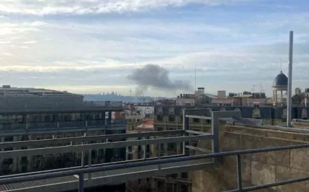 "رويترز": مقتل شخص نتيجة الانفجار الذي وقع في ميناء برشلونة