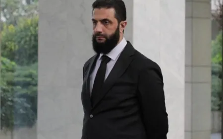 السيسي يهنئ الشرع بتوليه منصب رئاسة سوريا خلال المرحلة الانتقالية