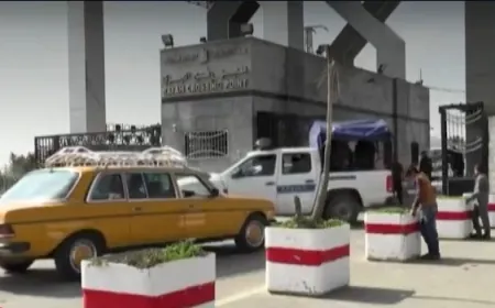 بدء خروج الأسرى المحررين المبعدين من معبر رفح باتجاه القاهرة
