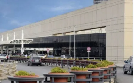 حريق بمطار بيروت بسبب راكب مرحّل