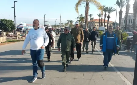 شرطة بلدية الميناء تواصل حملتها لمنع الدراجات النارية على الكورنيش حفاظًا على راحة العائلات