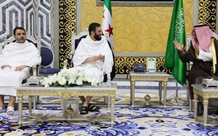 الرئيس السوري أحمد الشرع يصل إلى جدة في أول زيارة خارجية لتعزيز التعاون مع السعودية