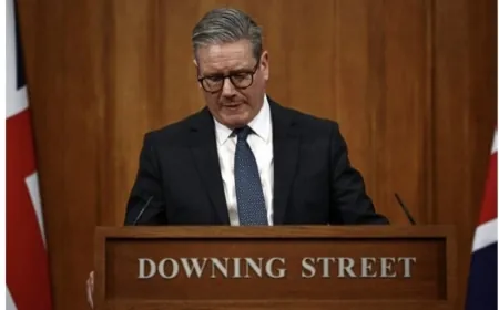 رئيس الوزراء البريطاني: يجب السماح للفلسطينيين بالعودة إلى ديارهم وإعادة بنائها