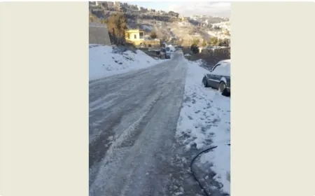 الجليد يعطل حركة السير في المناطق الجبلية