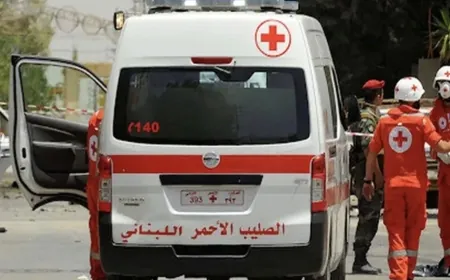 الصليب الأحمر اللبناني ينقل إصابات جراء القصف المدفعي الذي إستهدف منطقة مراح الشعب في جرود الهرمل