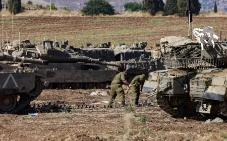 الجيش الإسرائيلي يعلن استهداف "أفراد مسلحين" في غزة