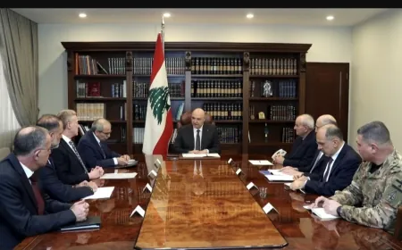 رئيس الجمهورية ترأس اجتماعا عرض التطورات المتعلقة بالمطار وكلف وزير الأشغال تمديد مهلة تعليق الرحلات من إيران وإليها ووزير الخارجية تأمين عودة اللبنانيين من طهران