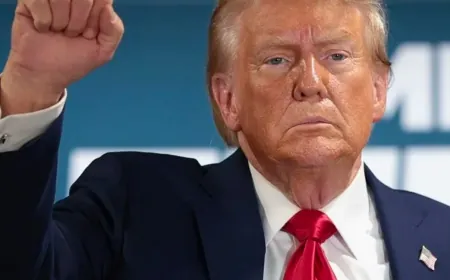 بعد أسابيع من تحطم طائرتين.. ترامب يقيل موظفي إدارة الطيران الاتحادية