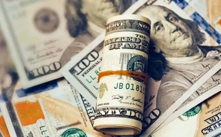 الدولار يستقر وسط تصاعد التوترات التجارية وآمال السلام