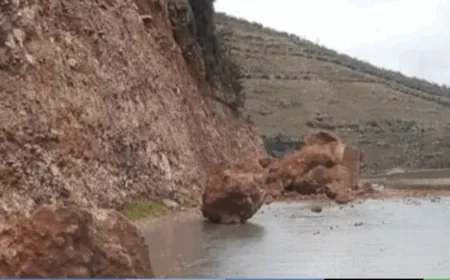 إنهيار صخري قطع طريق عيون السمك ـ الضنية